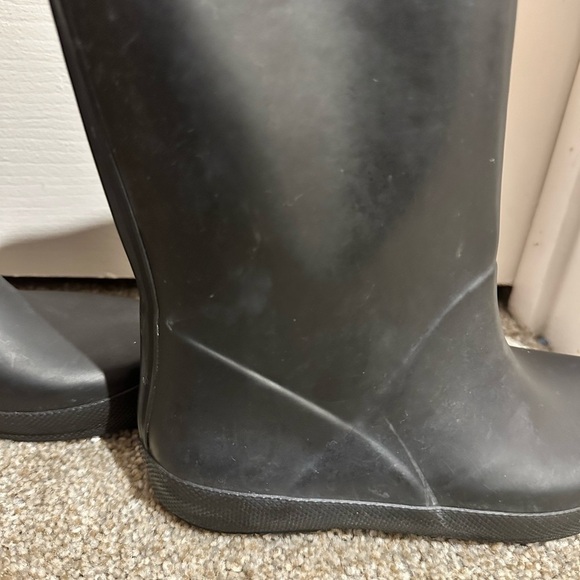 Hunter Black Rain Boots - Picture 4 of 12